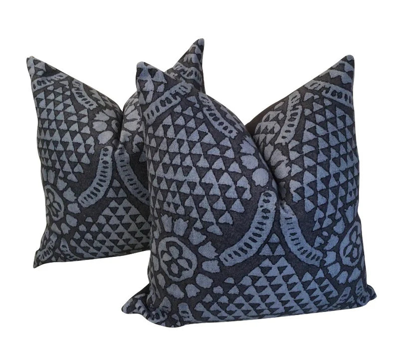 Chamomile in Navy Pillow 22x22